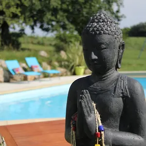Village de vacances Au Petit Bernerot - Les De L'arbre Voyageur, Eauze